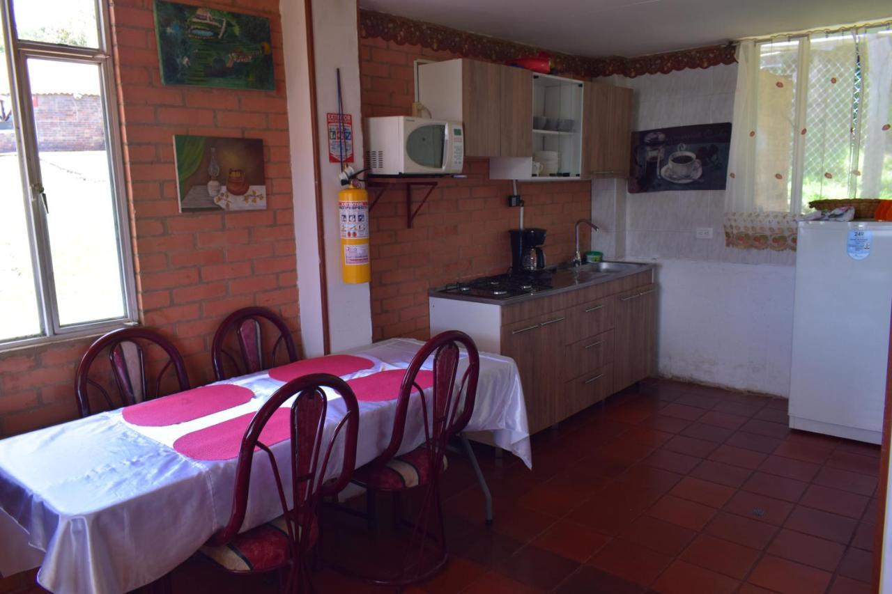 Villa Santa Helena 瓜塔维塔 外观 照片
