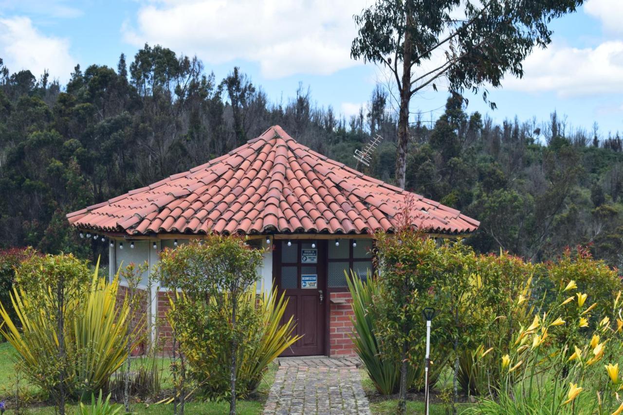 Villa Santa Helena 瓜塔维塔 外观 照片